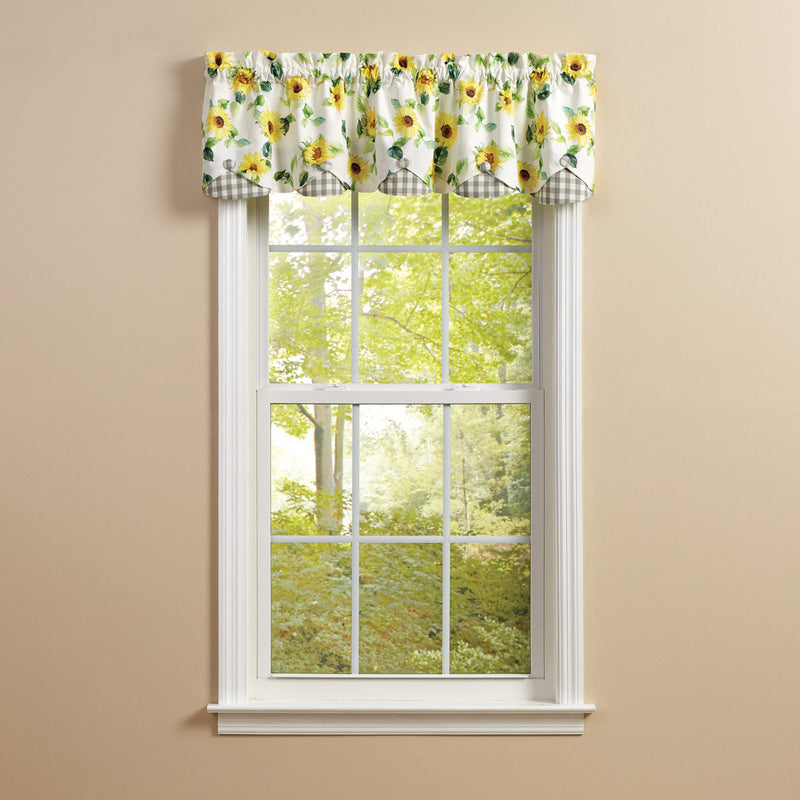 FOLLOW THE SUN LINED SCALLOPED VALANCE 15" L